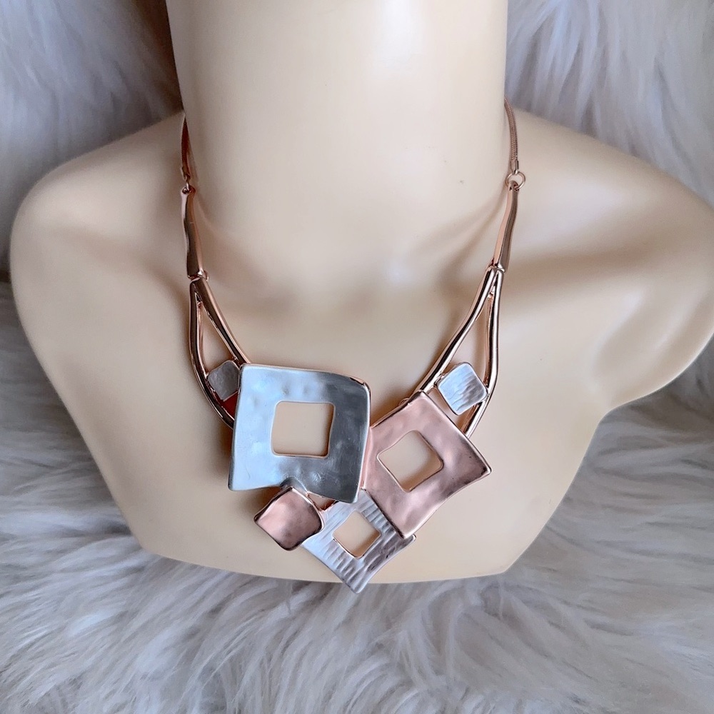 Gardenia Geometric Silver And Rose Gold Necklace